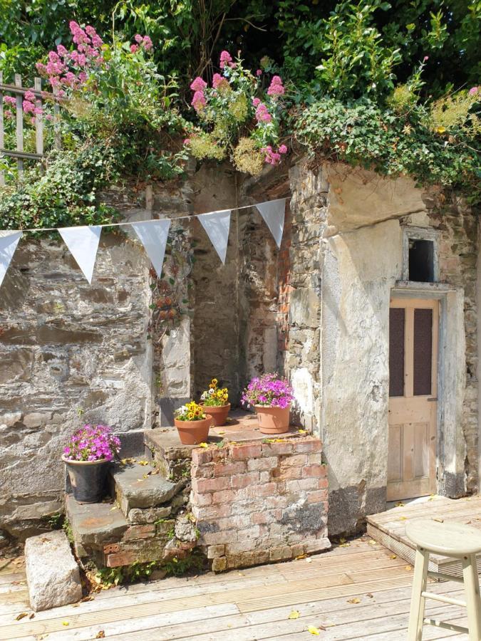 The Castle Apartment Strangford Exterior photo